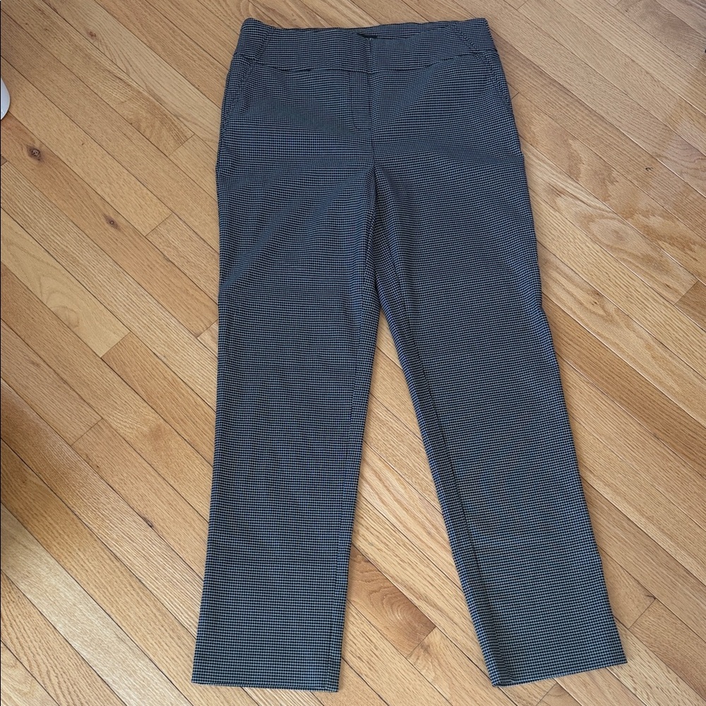 Hilary Radley Women’s Pull On Dress Pants Size M Black White Pattern Stretch